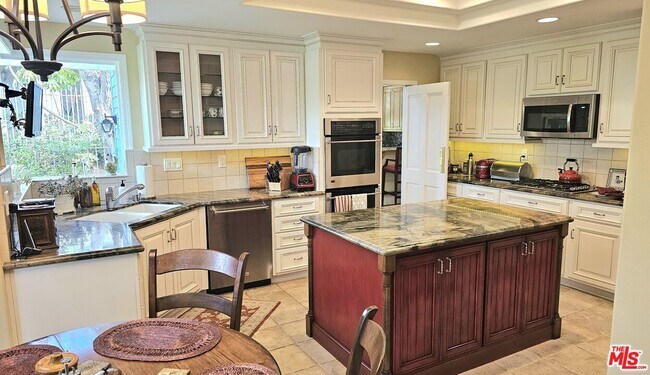 Foto del edificio - 43 Hillcrest Meadows