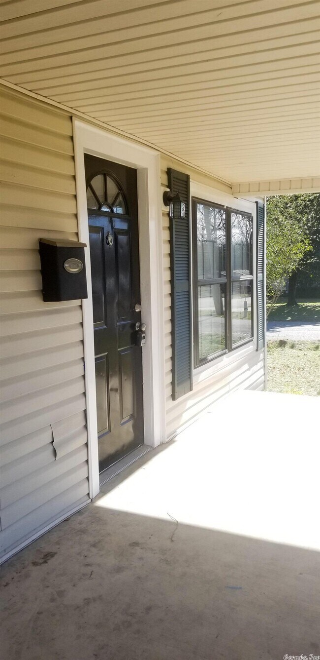 Foto del edificio - 724 S Main St