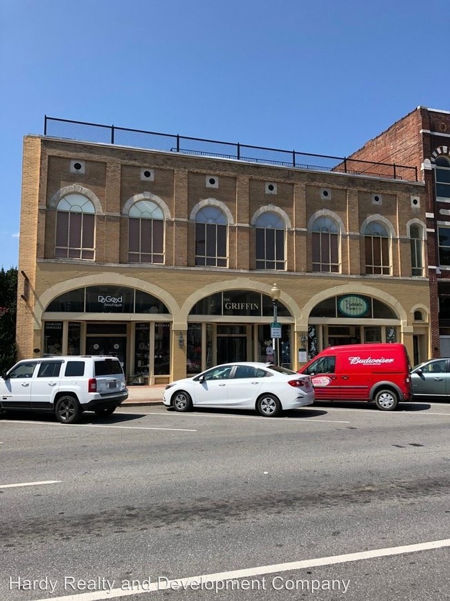 217 Broad St, Rome, GA 30161 Apartment for Rent in Rome, GA