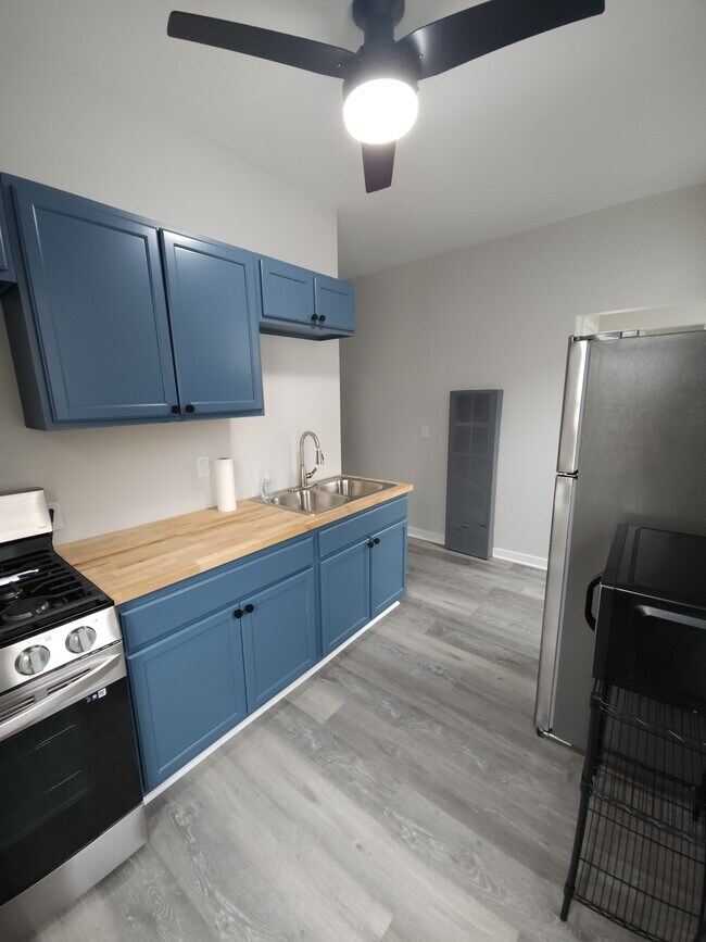Foto del edificio - 127 N 9th St