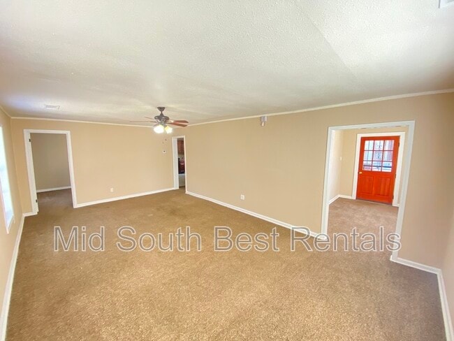 Building Photo - 3414 Powell Ave