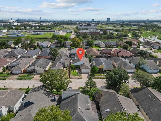 Foto del edificio - 6619 Grandvale Dr