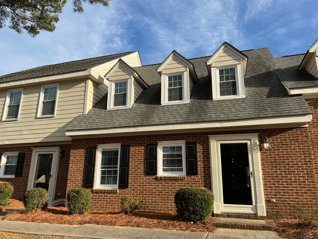 Building Photo - 2505 Saint Christopher Cir SW