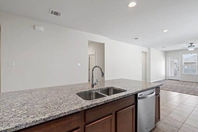 Building Photo - 244 Firethorn Dr