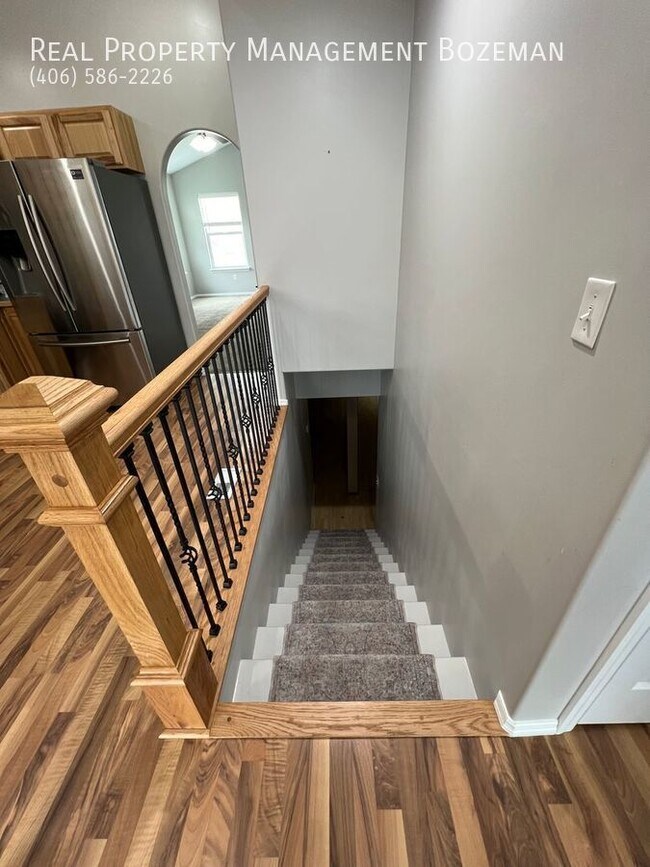 Foto del edificio - 4 bed 3 bath (+storage room) on charming W...