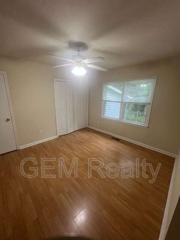 Foto del edificio - 607 Casey Pl