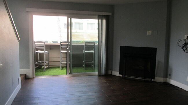 Foto del edificio - Imperial Beach  Condo