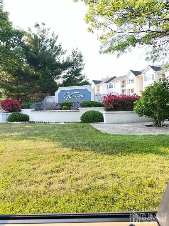 Foto del edificio - 936 Waterford Dr