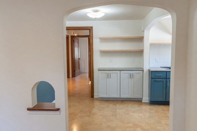 Foto del edificio - 2133 Sommers Ave