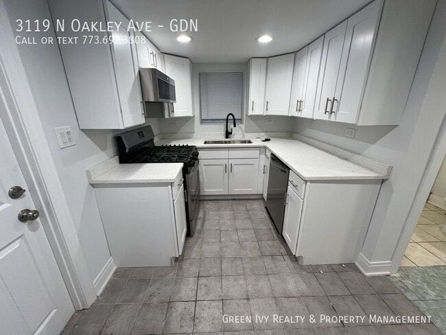 Photo - 3119 N Oakley Ave-GDN Apartment