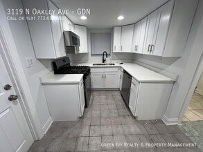 Building Photo - 3119 N Oakley Ave