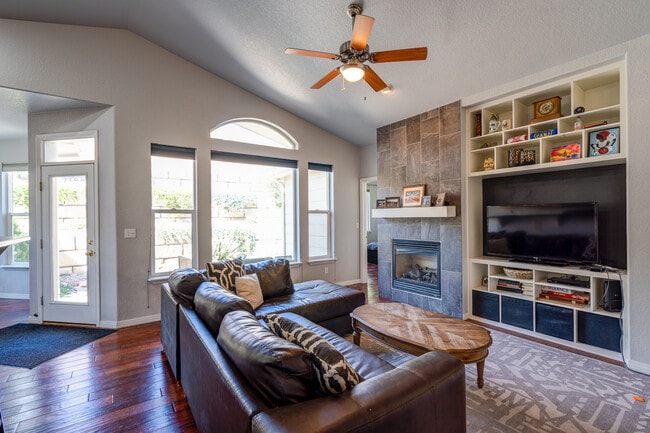 Foto del edificio - 280 Gold Claim Terrace