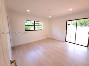 Building Photo - 14702 SW 63rd Ln