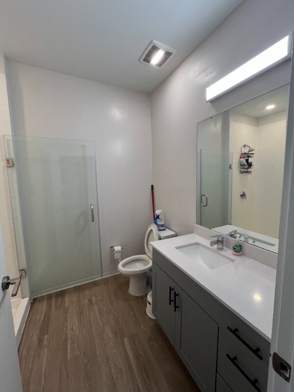 Foto del edificio - 3020 Hillsborough St