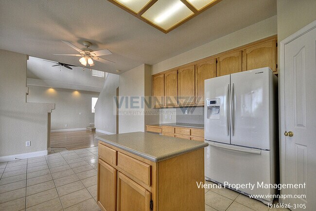 Building Photo - 2920 Fox Hill Dr