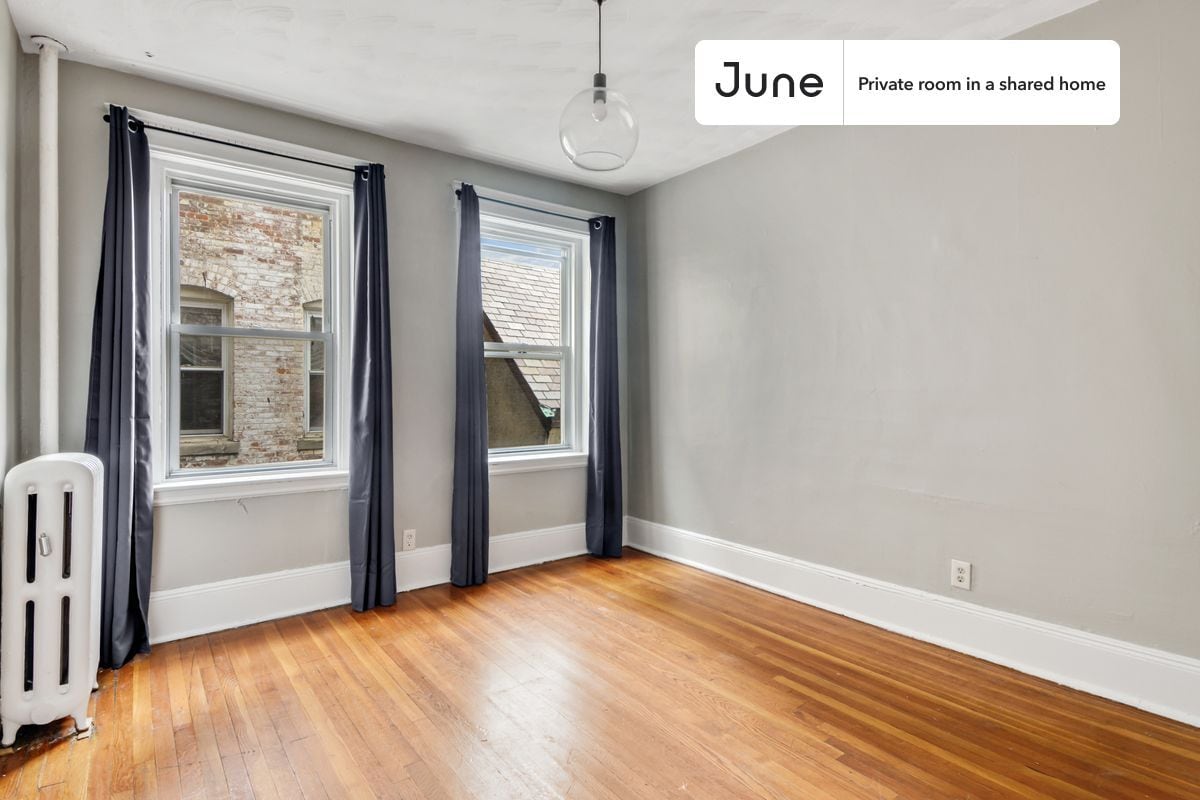 Private bedroom in 3 bed/1 bath Home - Private bedroom in 3 bed/1 bath Home