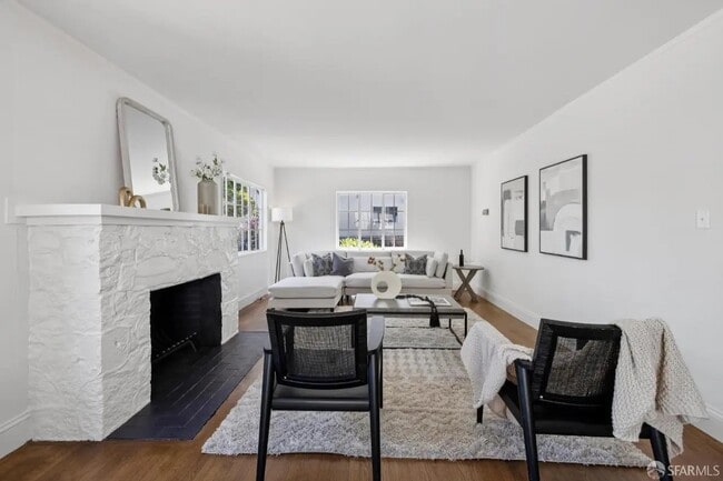 Building Photo - 1115 Capuchino Ave