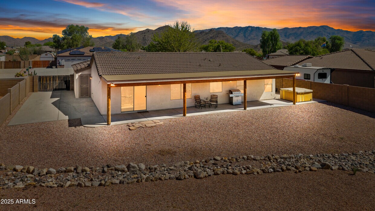 Foto principal - 22601 Weaver Valley Dr