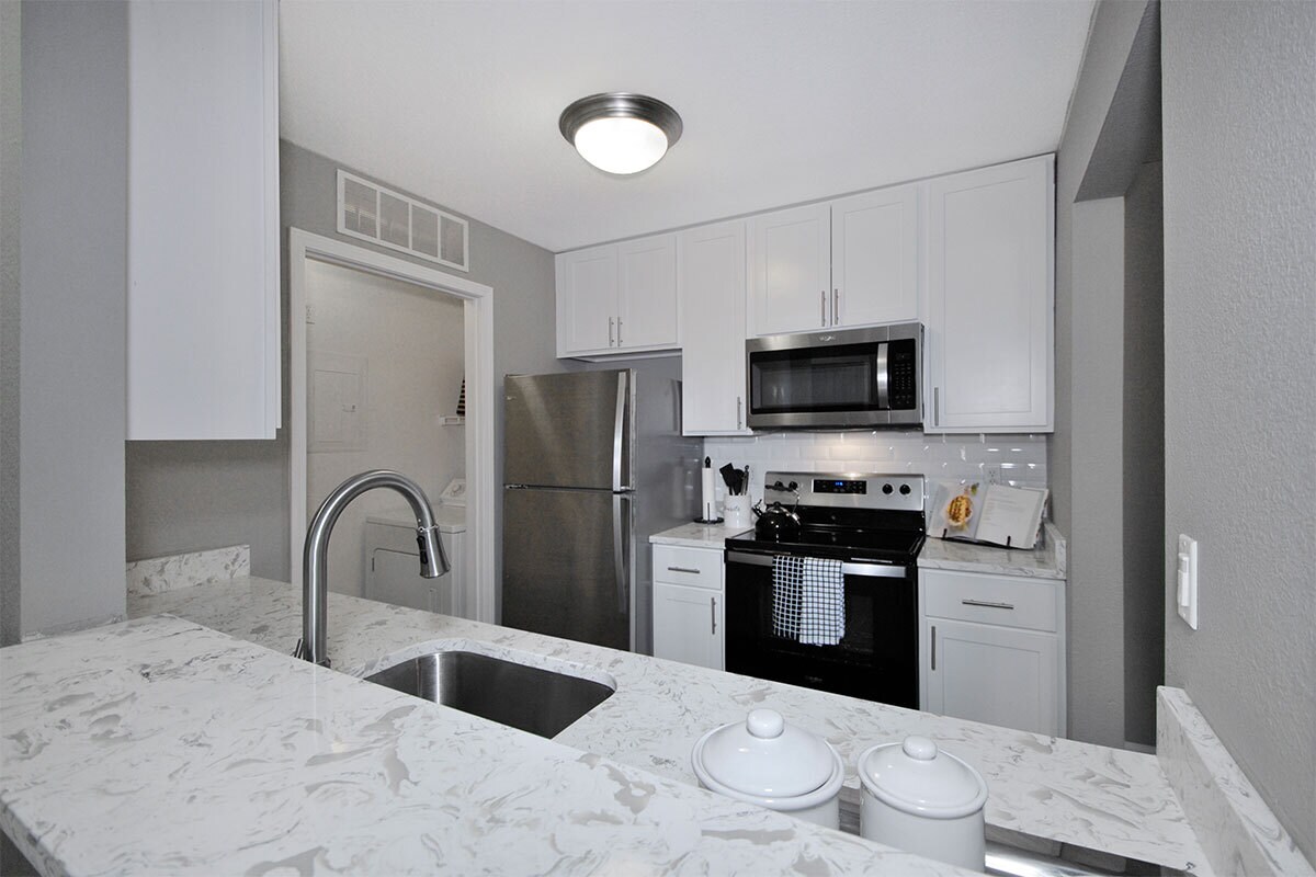 Maple Village of Southgate Apartments in Southgate, MI