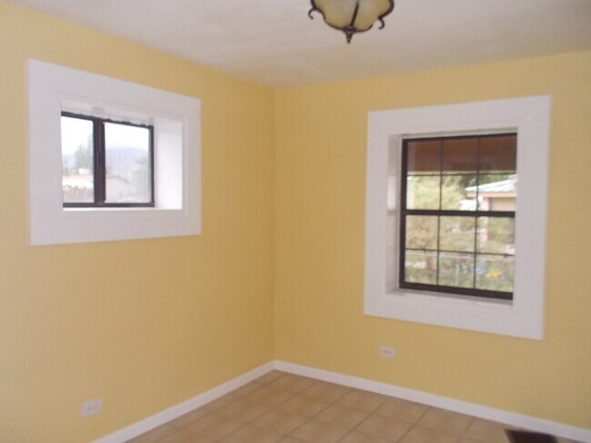 Foto del edificio - This one will not stay on the market for long.