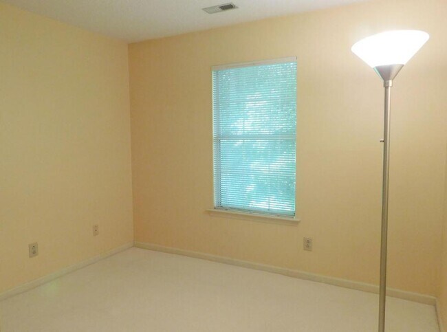Foto del edificio - 6140 Gray Gate Ln