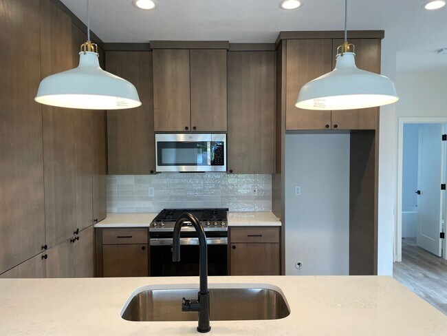 Foto del edificio - Wonderful Modernized 4-bedroom, 3-bath Home in North Portland!