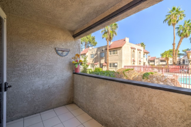 Foto del edificio - 1751 E Reno Ave