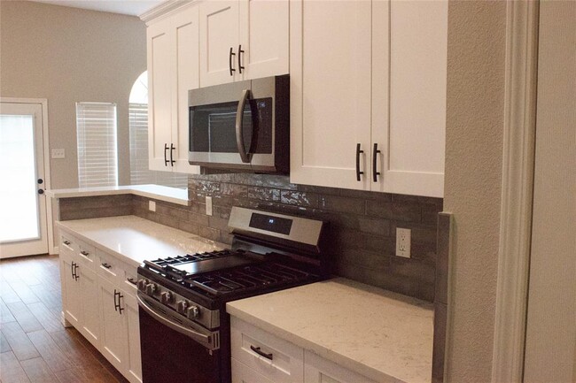 Building Photo - 10806 Sutter Ranch Cir