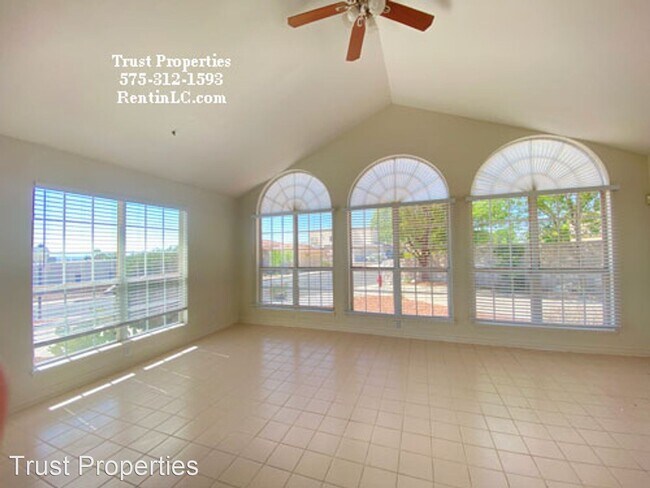 Building Photo - 3 br, 3 bath House - 6800 Via Emma