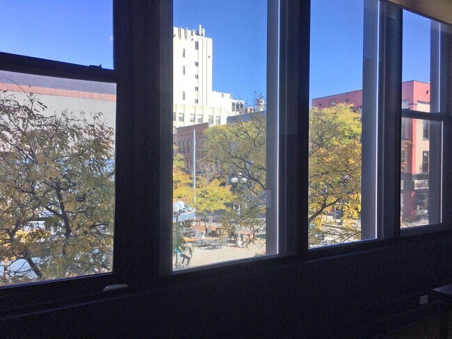 Foto del edificio - 101 W Liberty St