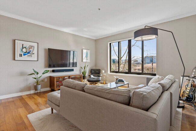 Foto del edificio - 88 Bush St