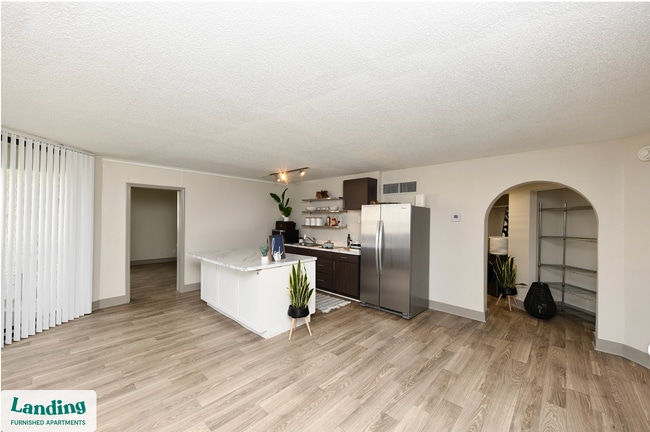 Building Photo - 1362 Passenger St