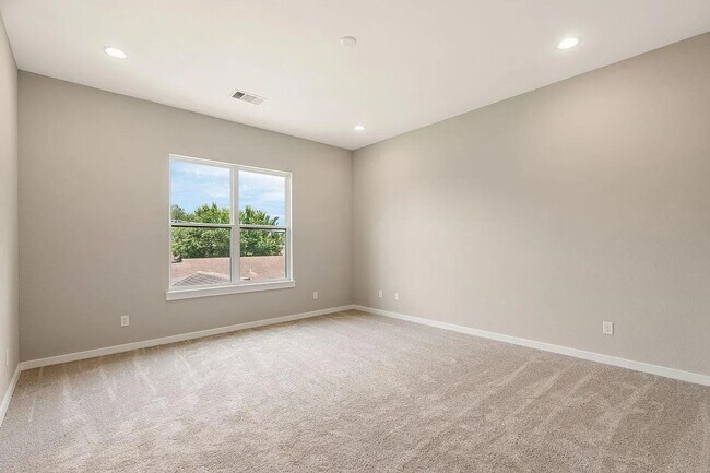 Foto del edificio - 6712 Parker Oaks Ln