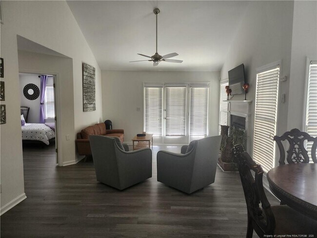 Foto del edificio - 426 Georgetown Cir