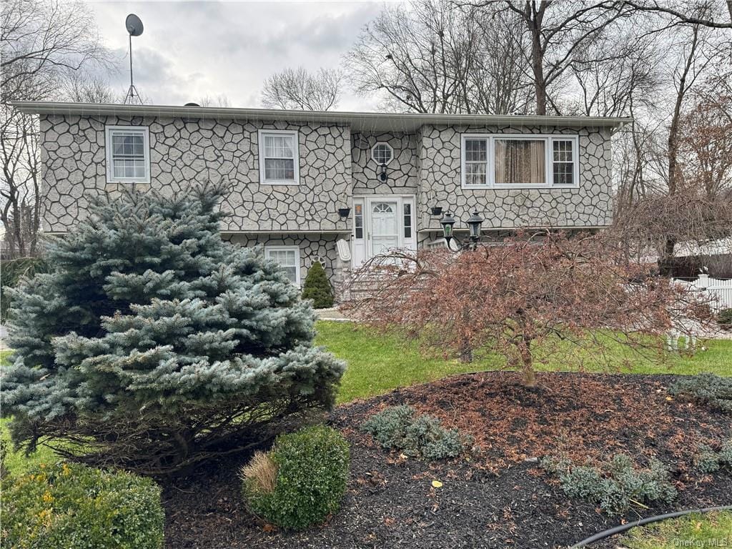 129 Laurel Rd, New City, NY 10956 Room for Rent in New City, NY