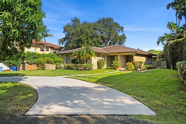 Foto del edificio - 1175 NE 102nd St