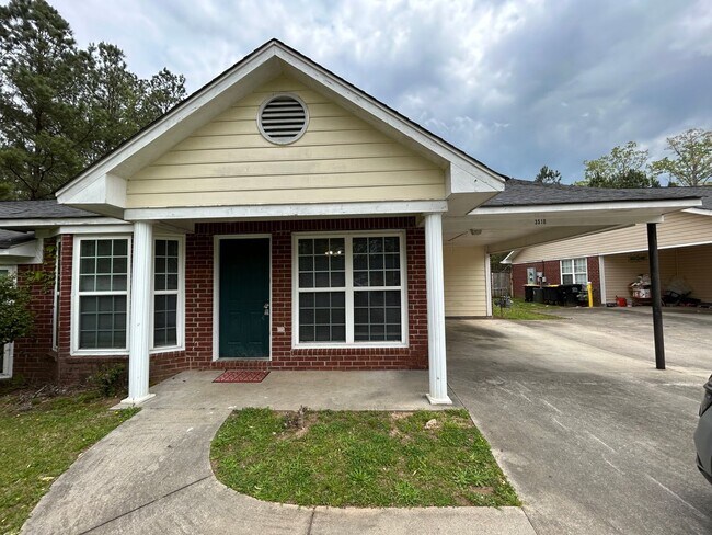 Foto del edificio - 351 Leafmore Rd SW