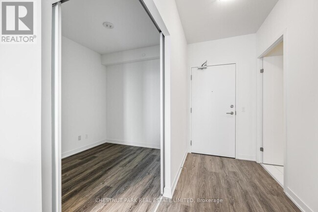 Photo du bâtiment - 2 David Eyer Rd