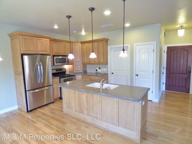 Foto del edificio - 2 br, 2 bath House - 7386 S 1000 E #104