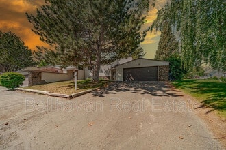 Building Photo - 12000 S Sunrise Cir
