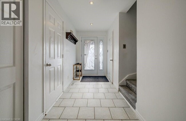 Building Photo - 394A CHURCHILL Court