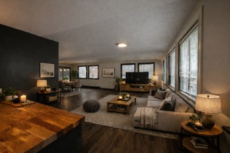 Building Photo - 16 N Broadway St