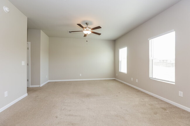 Building Photo - 2228 Lismore Dr