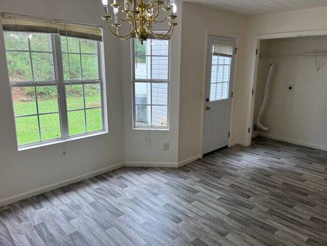 Building Photo - 7688 Bernardo Dr