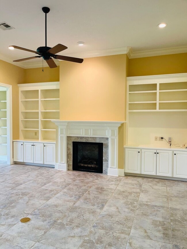 Building Photo - 3 Bedroom 2 Bath Home for Lease