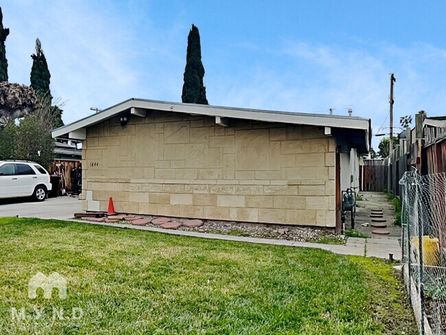 Building Photo - 1844 La Porte Ave