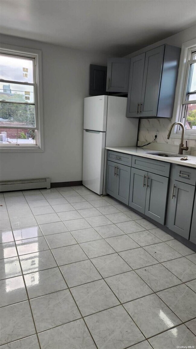 Foto del edificio - 43-73-73 Bowne St