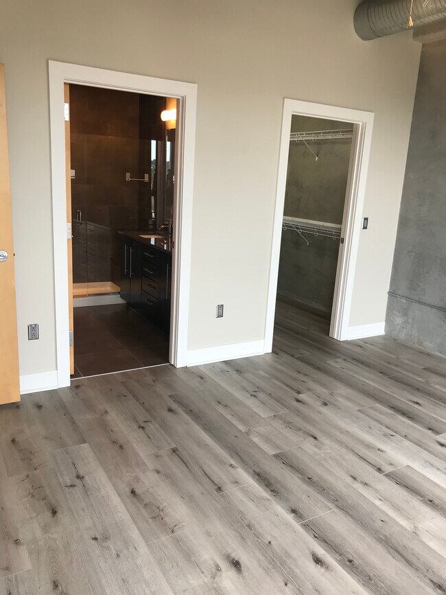 master bedroom - 309 E 5th St