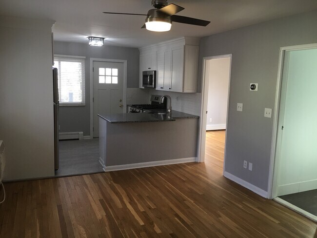 Foto del edificio - 28 Pine Hill Ave