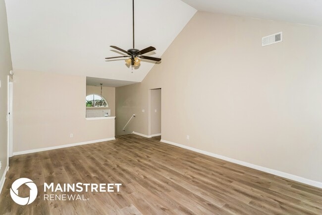 Foto del edificio - 1131 Poplar Hollow Dr